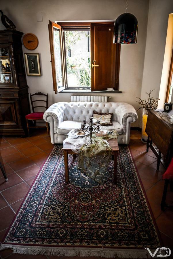 Podere Di Vignantica Villa กาสโตรวิลลารี ภายนอก รูปภาพ