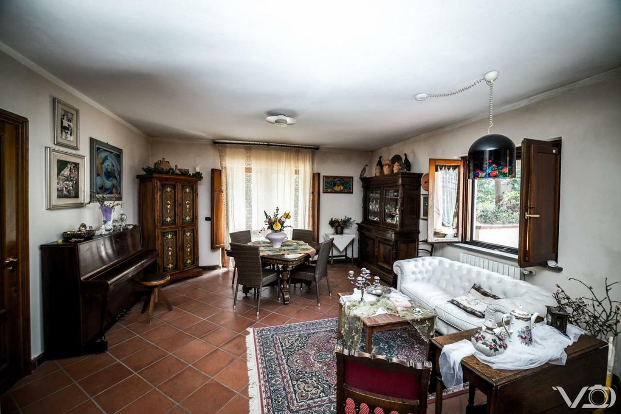 Podere Di Vignantica Villa กาสโตรวิลลารี ภายนอก รูปภาพ